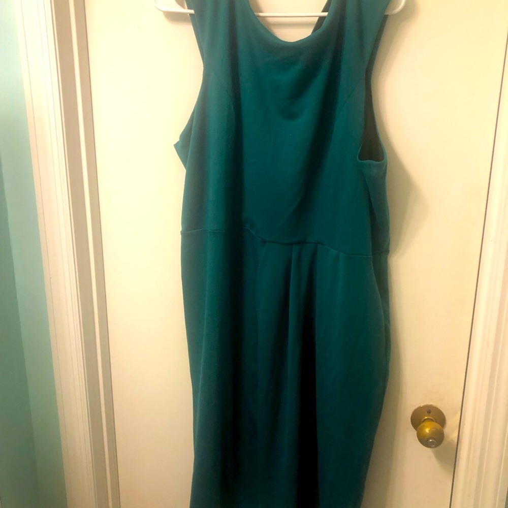 Warm Green Medium Length Dress. Size 22